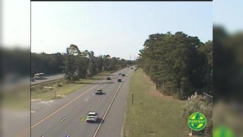 Traffic Cam Egg Harbor Township › South: MM 039.2 s/o Exit 40 - US-30/White Horse Pike (Egg Harbor Twp)