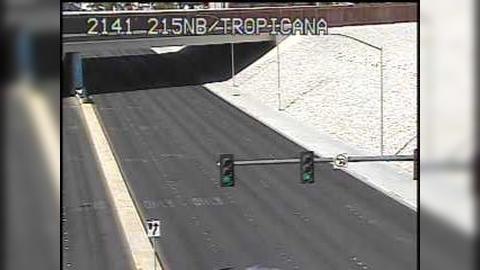 Traffic Cam Bridgeport: Tropicana and CC-215 NB