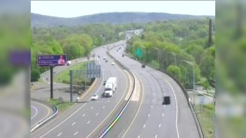 Traffic Cam Meriden: CAM 190 I-691 EB - E/O Exit 2B Colony St