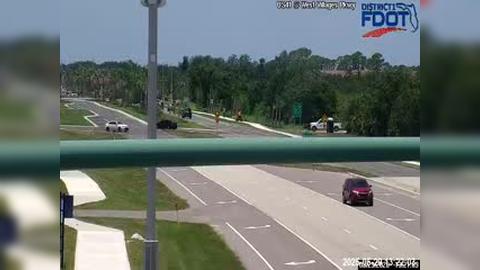 Traffic Cam North Port: SA US 41 @ West Villiages Pkwy 7014/1046