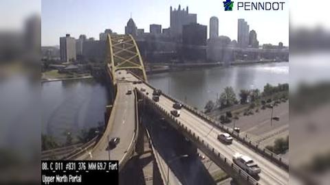 Traffic Cam Mount Washington: I-376 @ MM 69.7 (FT PITT BRIDGE - UPPER #1)