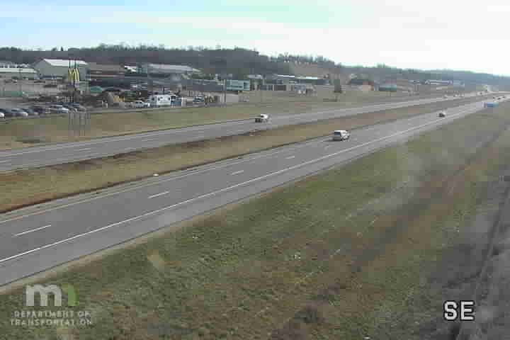 Traffic Cam Cannon Falls: US 52: T.H.52 SB S of T.H.19 (MP 96.8)
