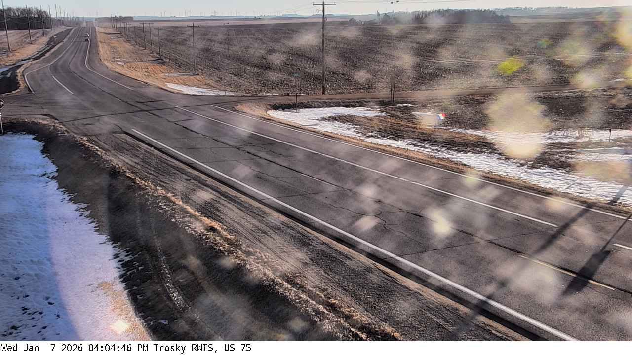 Traffic Cam Trosky: US 75: U.S.75 - MP 30.3): U.S.75 - MP 30.3) View
