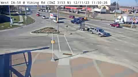 Traffic Cam Cedar Falls: 2BP - IA 58 @ Viking Rd (IWZ 3153 North)