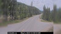 Slocan › South: Hwy 6 at Kennedy Rd/Lemon Creek Rd, looking south near Lemon Creek, about 8km south of - Overdag