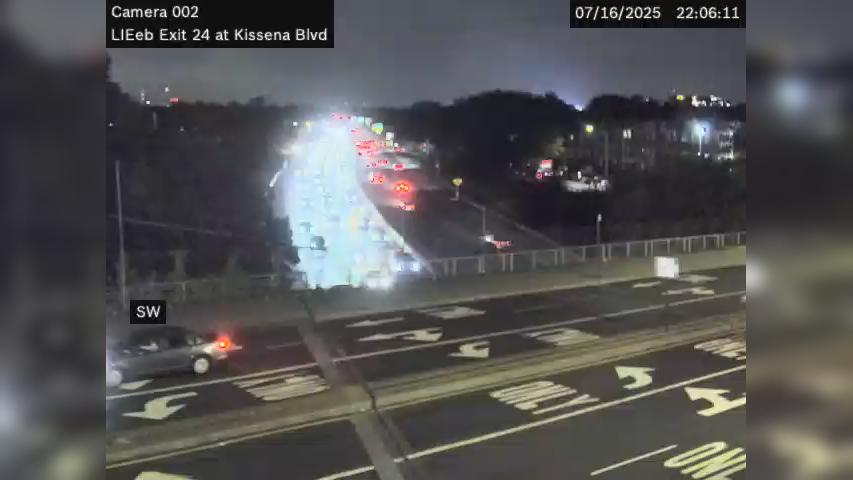 Traffic Cam New York › East: I-495 at Kissena Blvd