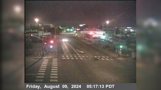 Traffic Cam Golden Gate › North: T251E -- SR-13 : E13 AT 7TH ST - Looking East