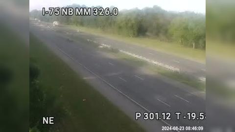 Traffic Cam Coleman: I-75 @ MM 326 NB