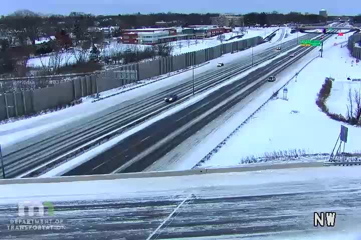 Traffic Cam Saint Louis Park: T.H.100 NB @ T.H.7 EB
