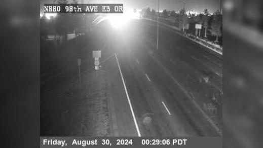 Traffic Cam Brookfield Village › North: T282W -- I-880 : AT 98TH AV WB OR