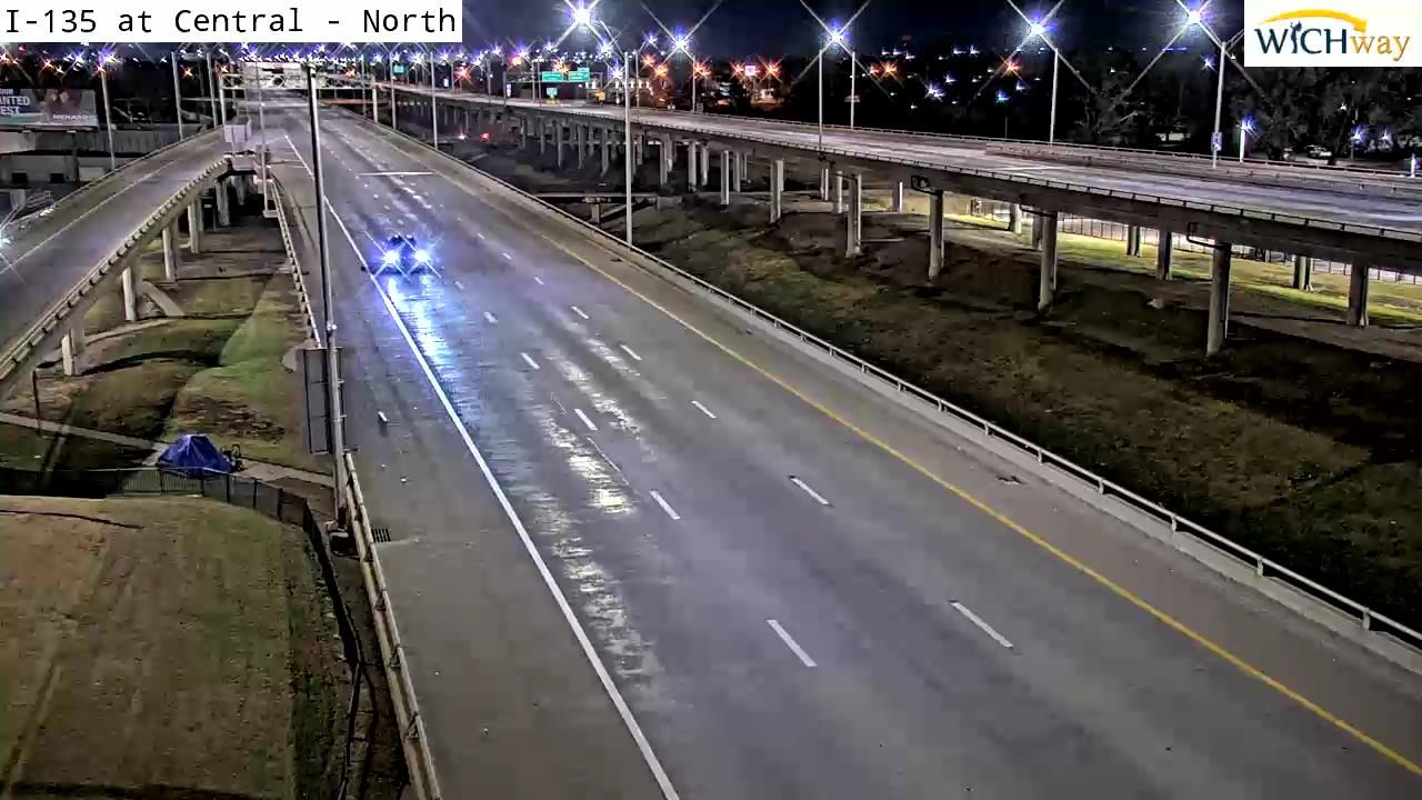 Traffic Cam Wichita: I-135 at Central
