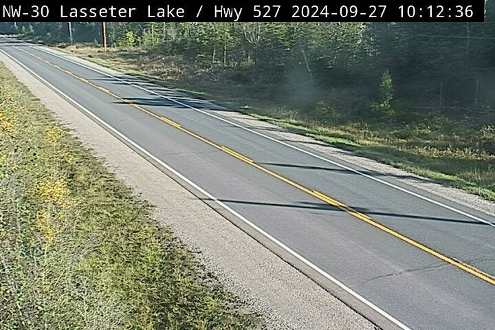 Traffic Cam Unorganized Thunder Bay District: Highway 527 near Lasseter lake