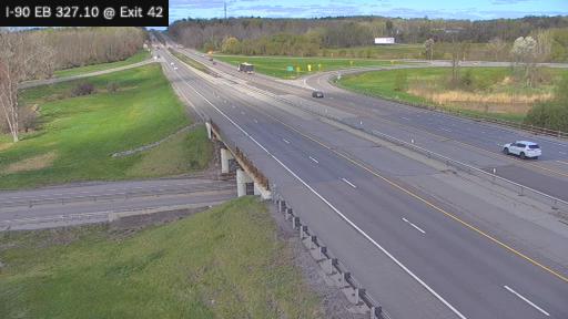 Traffic Cam Five Points › East: I-90 at Interchange 42 (Geneva)