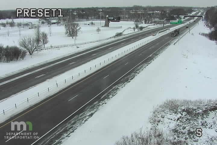 Traffic Cam North Oaks: I-35E: I-35E SB N of Co Rd