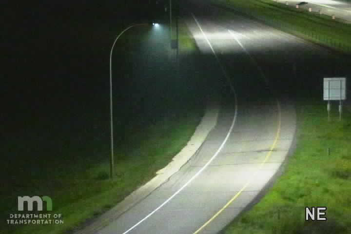 Traffic Cam Saco: I-35: I-35 SB (MP 35 Straight River R A)