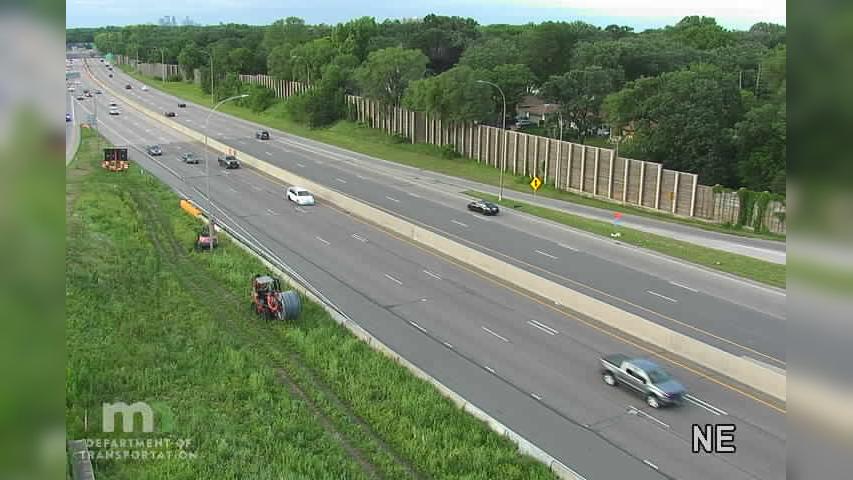 Traffic Cam Richfield: I-35W: I-35W SB @ 76th St