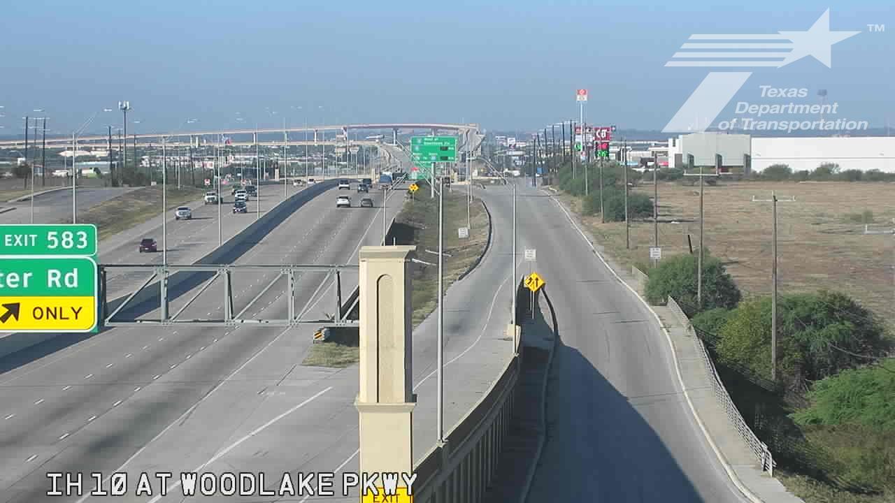 Traffic Cam San Antonio › East: IH 10 at Woodlake Pkwy