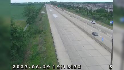 Traffic Cam Crown Point: I-65: 1-065-248-8-1 113TH AVE