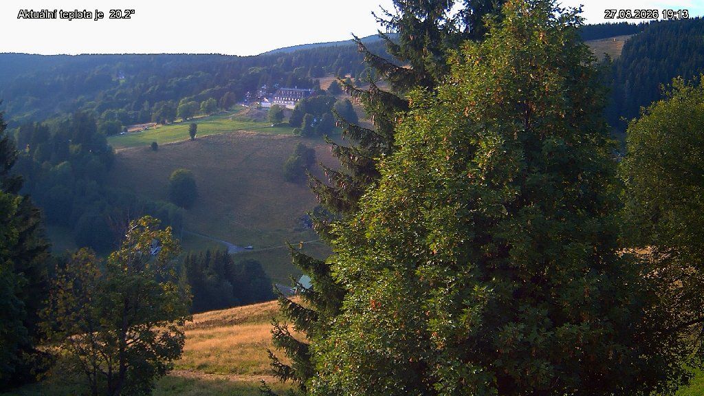 Traffic Cam Rokytno: Rokytnice nad Jizerou Horní domky - Chata Světlanka