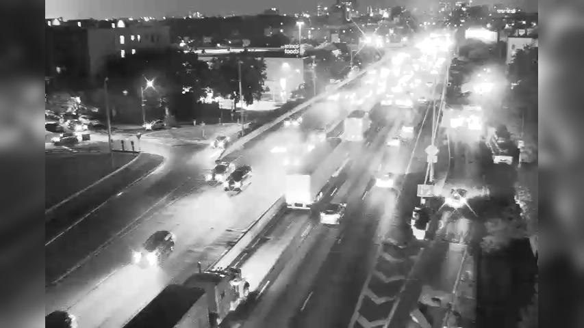 Traffic Cam New York › South: I-95 at Arthur Avenue
