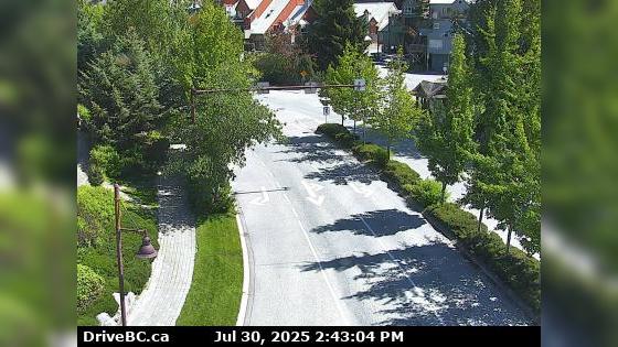 Traffic Cam Whistler Creekside › East: Hwy 99, in Whistler at Lake Placid Rd, looking east