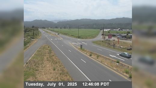 Traffic Cam Alton › North: US-101 : South Of SR-36 - Looking South (C013)