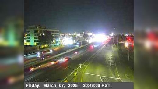 Traffic Cam Berkeley › West: TVH03 -- I-80 : Powell Street Onramp