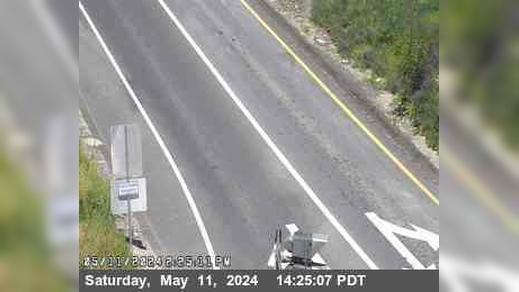 Traffic Cam Pinole › West: TVH24 -- I-80 - Valley Road