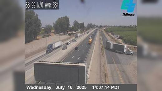 Traffic Cam Kingsburg › South: TUL-99-N/O AVE 384