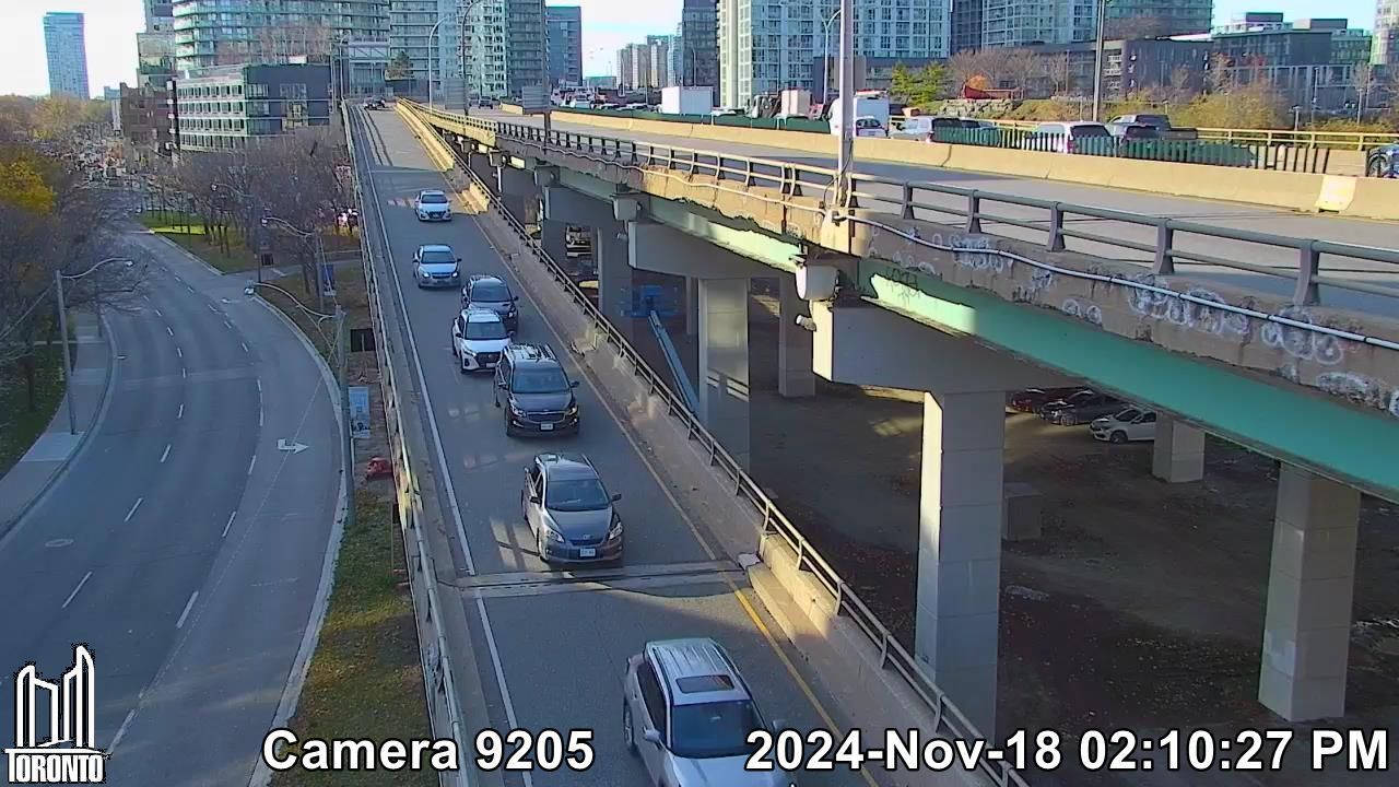 Traffic Cam CityPlace: Gardiner Expwy near Spadina Ave