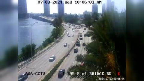 Traffic Cam Miami: I-395 East of Bridge Road