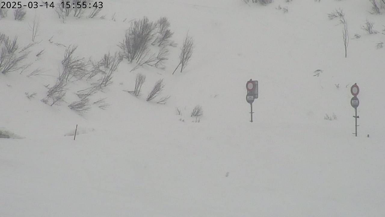 Traffic Cam Bourg-Saint-Pierre › North-West