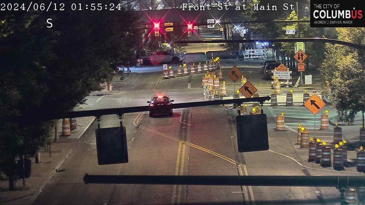 Traffic Cam River South: Front St at Main St