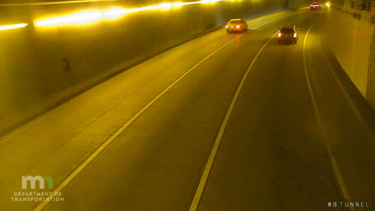 Traffic Cam Lowry Hill East: I-94: I-94 WB (Tunnel West #1)