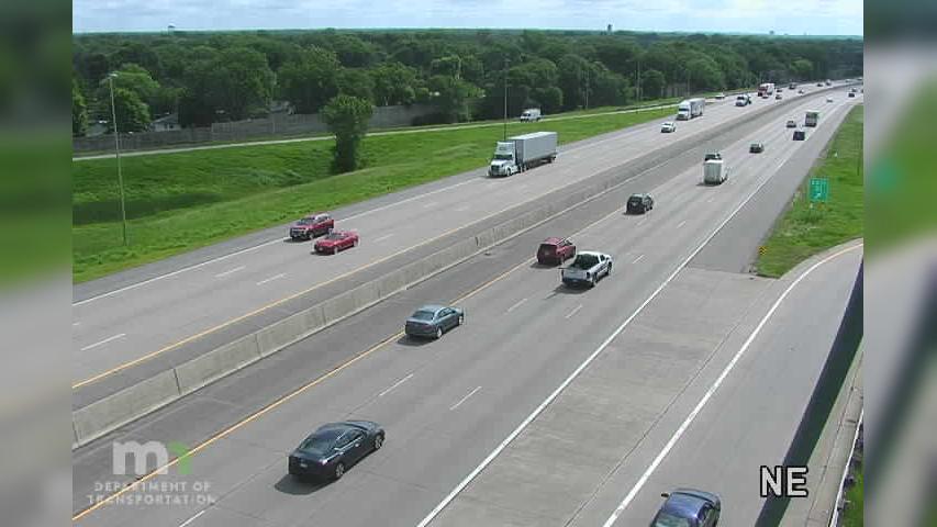 Traffic Cam Brooklyn Park: I-94: I-94 EB @ Co Rd