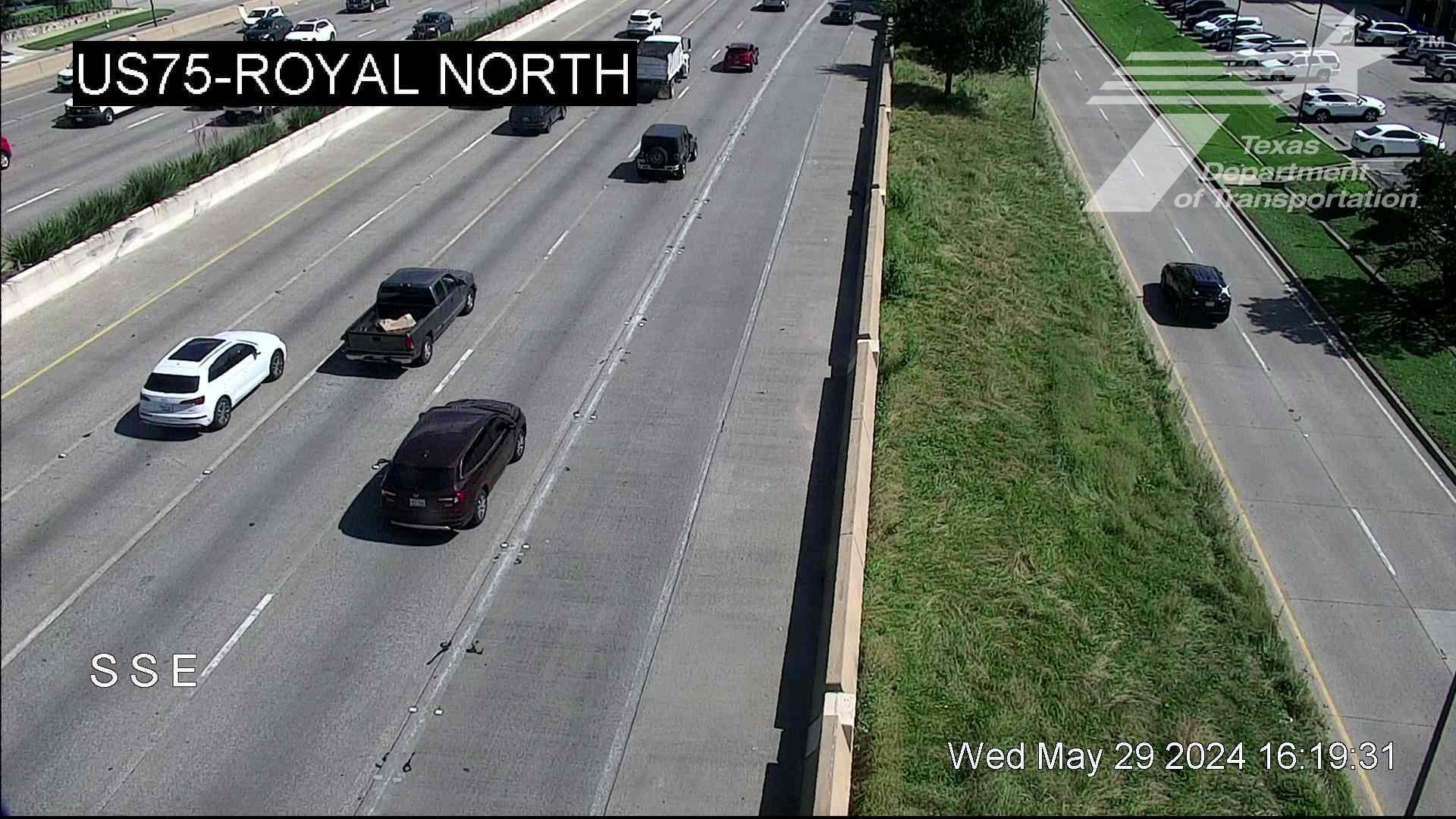 Traffic Cam Dallas › North: US75 @ Royal North