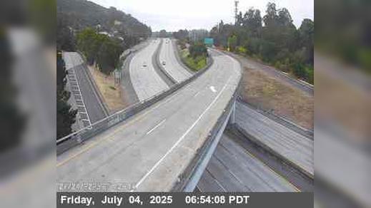 Traffic Cam Oakland › West: TVA39 -- I-580 : AT JCT