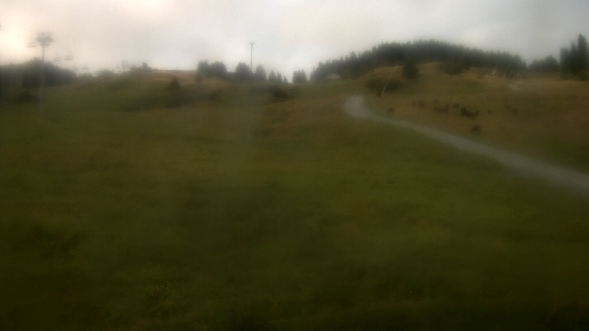 Traffic Cam Morillon: 1700 - Slope of Sairon