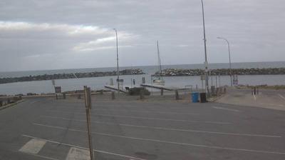 Daylight webcam view from Port Noarlunga: O'Sullivan Beach