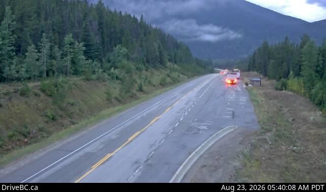 Traffic Cam Merrickville-Wolford › West: Hwy 16, about 0.5 km west of the BC-Alberta border, looking west