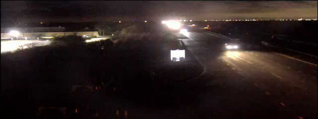 Traffic Cam Long Beach › East: OP Eastbound West of the Circle