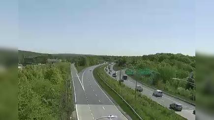 Traffic Cam New York › South: NY440 at Rossville Avenue