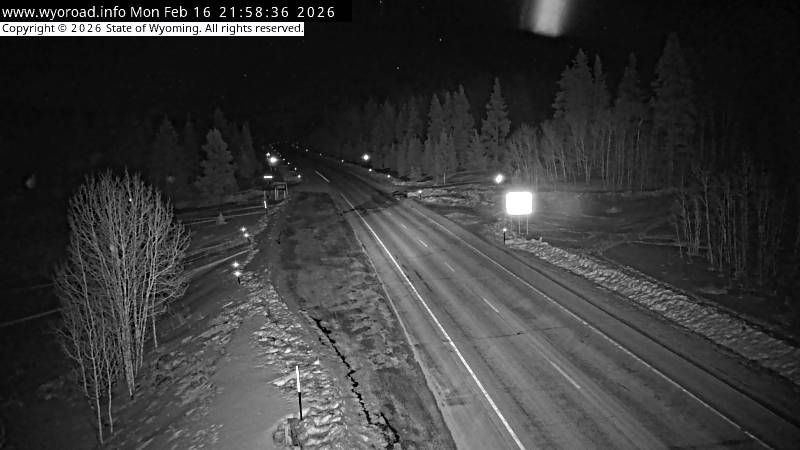 Traffic Cam Green River › East: Tunnel West - EAST