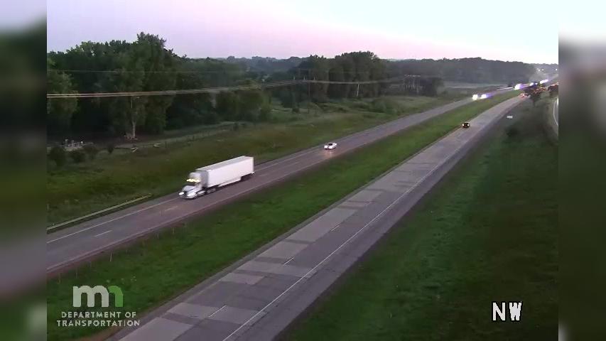 Traffic Cam Lakeville: I-35 NB @ 195th St