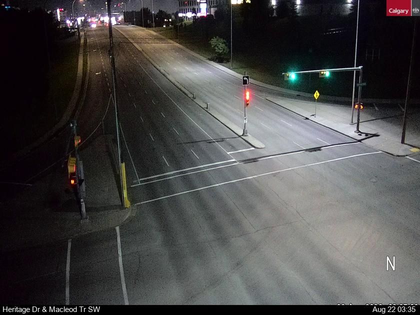 Traffic Cam Kingsland: Heritage Drive - Macleod Trail S