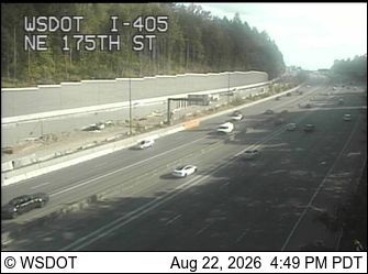 Traffic Cam Bothell: I-405 at MP 23.3: NE 175th St