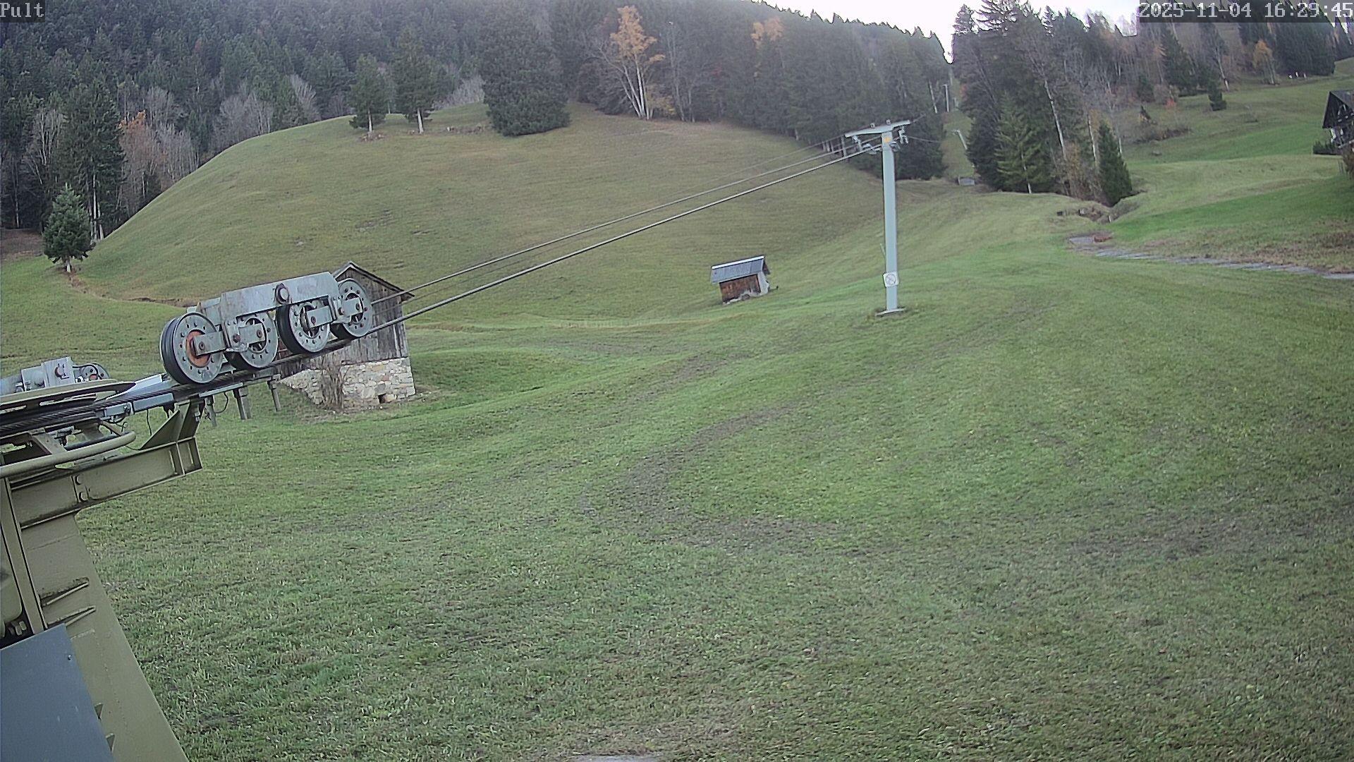 West: Nature, Sports & Weather Webcam