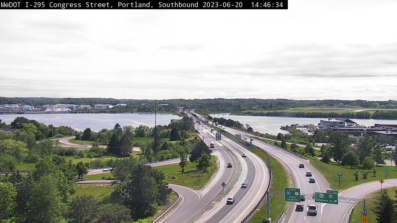 Traffic Cam Libbytown › South: I-295 Mile 05 SB (Portland)
