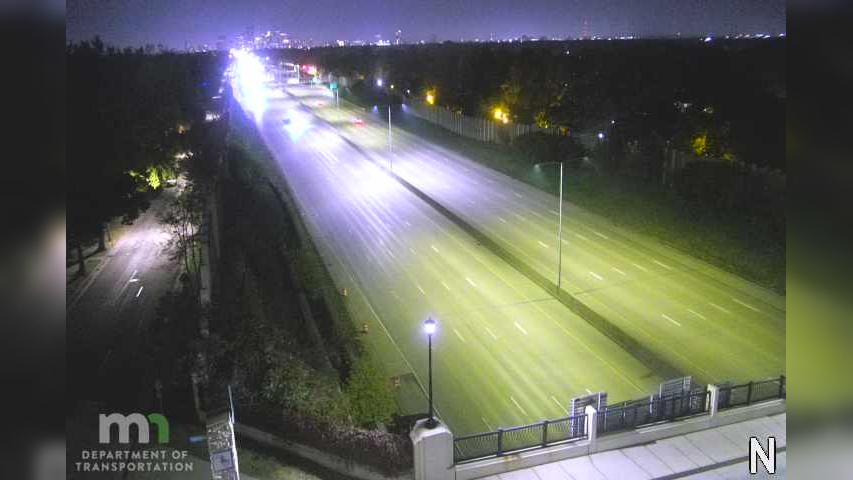 Traffic Cam Field: I-35W: I-35W SB @ 50th St