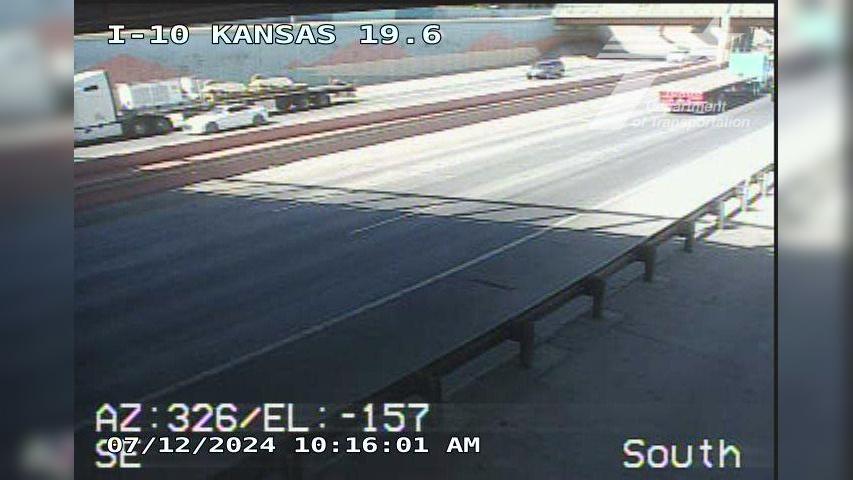 Traffic Cam El Paso › West: IH-10 @ Kansas